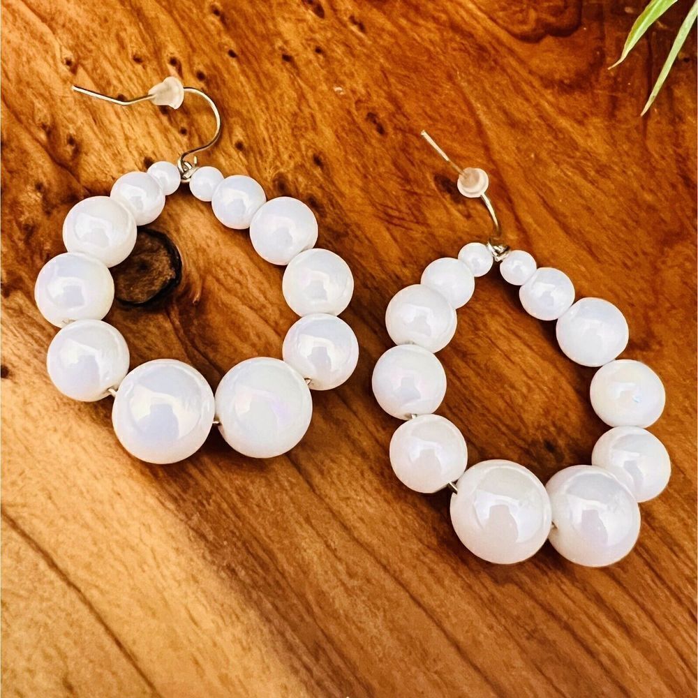 Iridescent White Beaded Hoop Earrings Pierced Graduated Beads Dangle Drop  1443